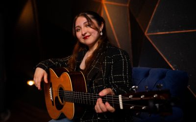 Anayetzi apuesta por la introspección con “Llévame”, su nuevo sencillo indie folk