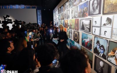 Inauguran la exposición «Futbol 2026. Annie Leibovitz» en el Museo Nacional de Antropología
