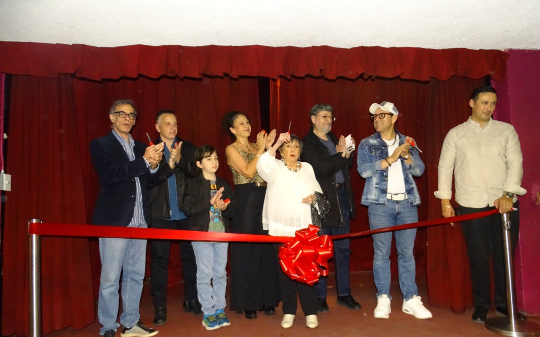 El Teatro Balderas abrió oficialmente sus puertas con el estreno de «El lago de los cisnes»