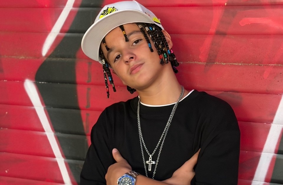 James López conquista México con su música urbana
